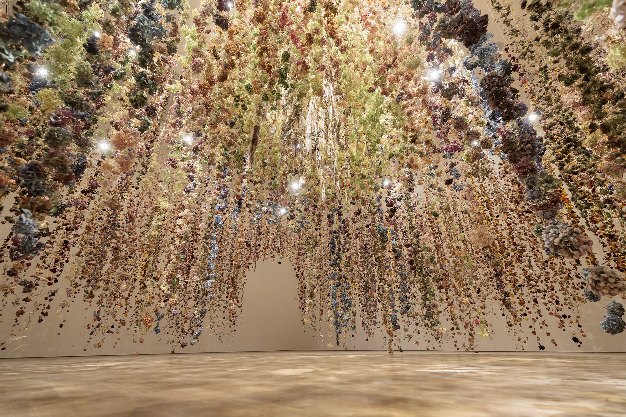 Rebecca Louise Law, Calyx, 2023.